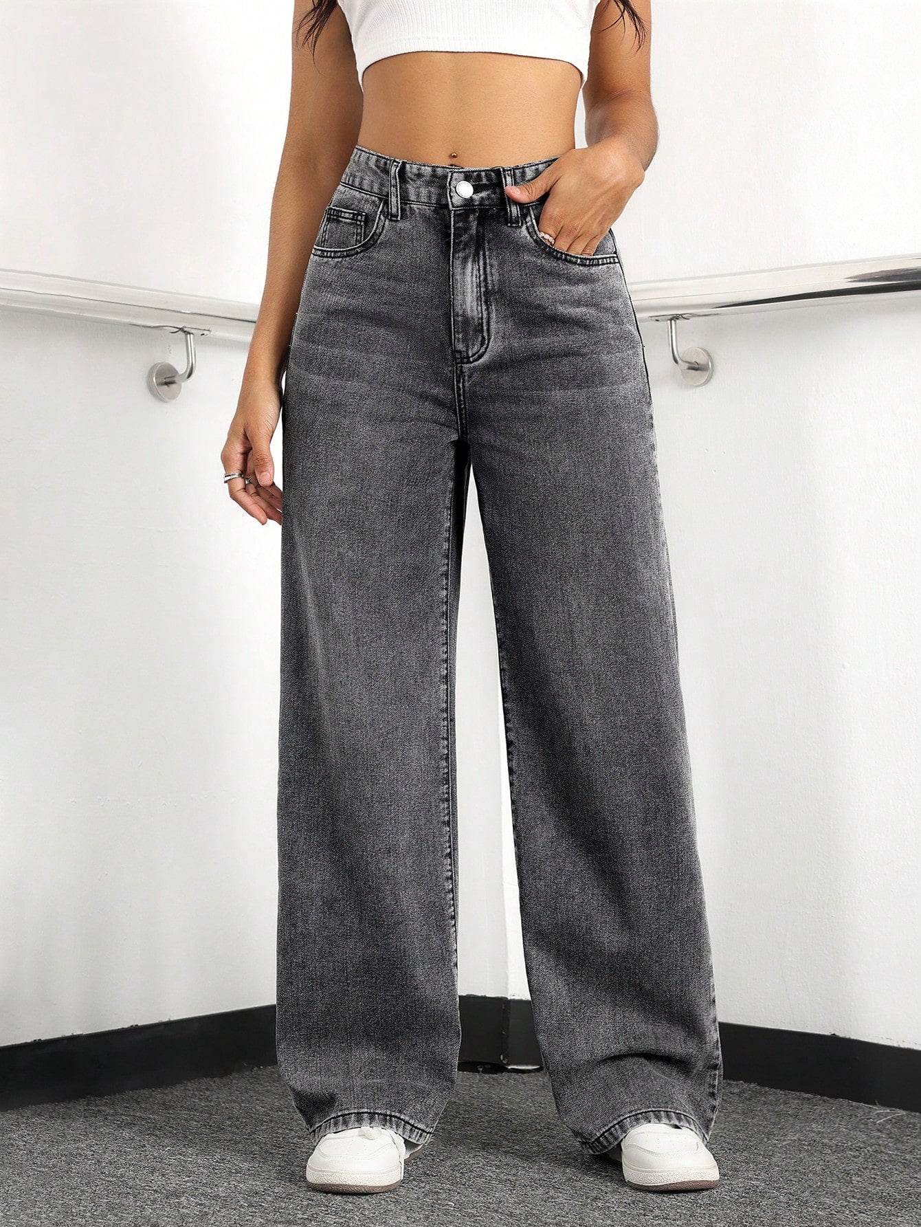 Clean Cut Straight Fit