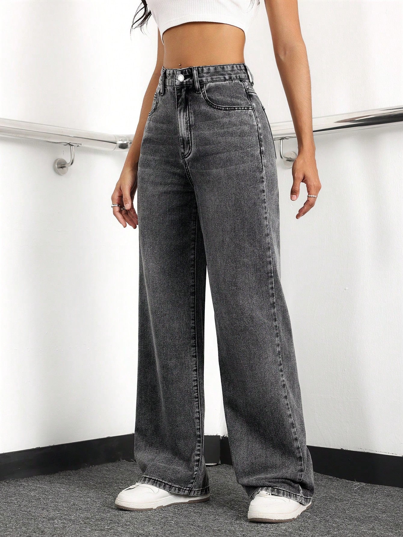 Clean Cut Straight Fit