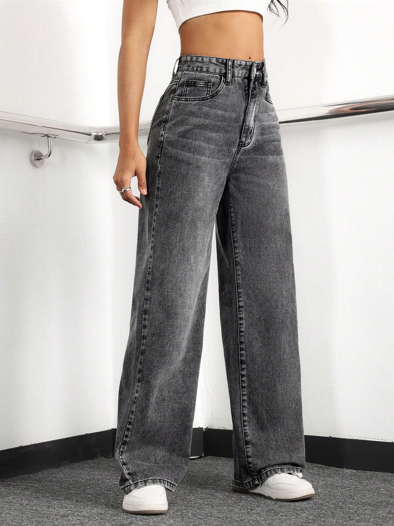 Clean Cut Straight Fit