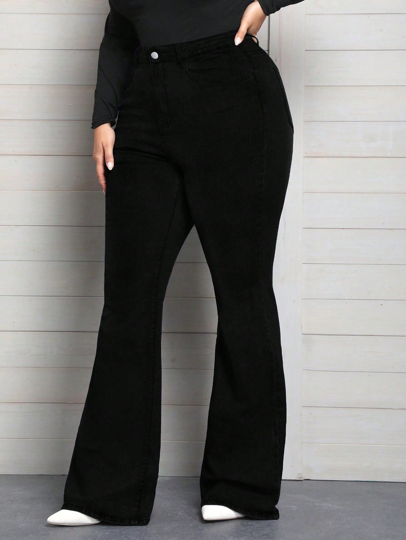 Curve Hugger Flare Jeans – High Rise Flare Jeans Detail View – Glossia Fashion