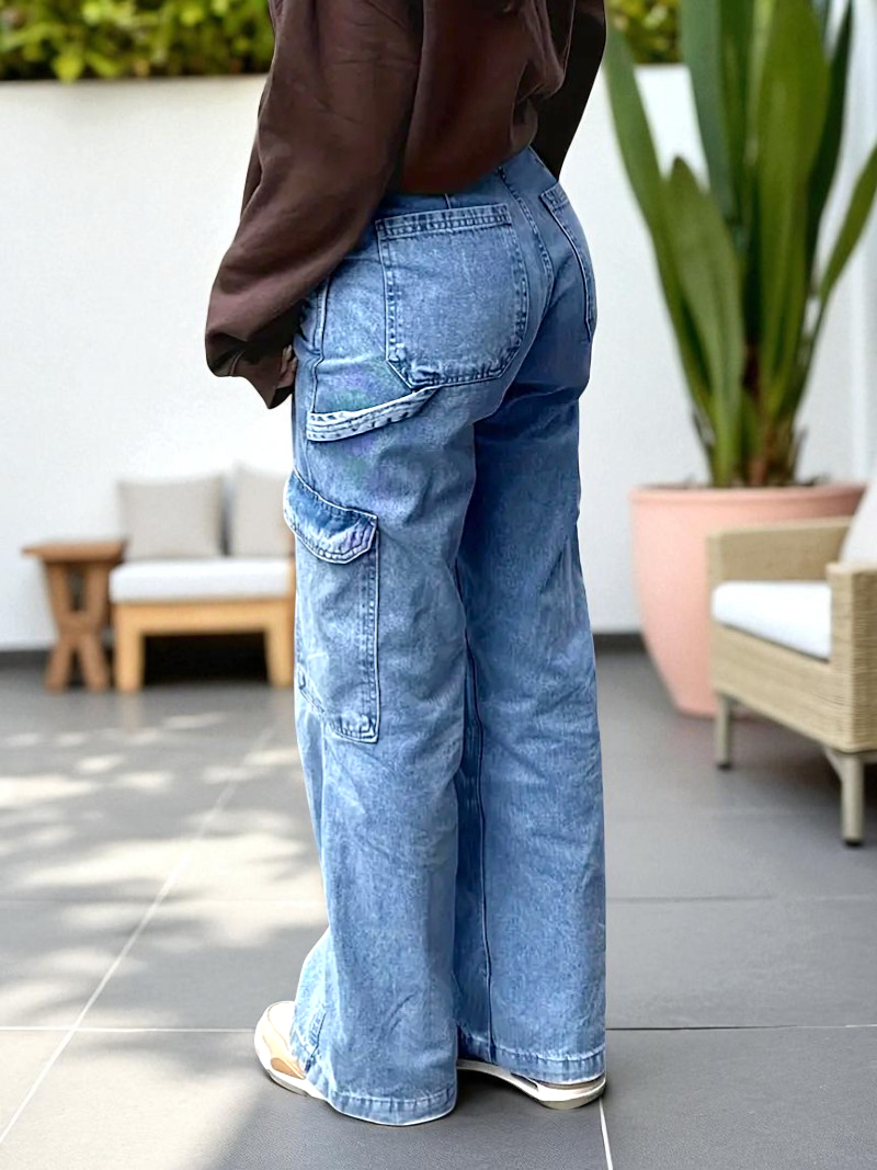 Gravity Fit Vintage Wash Cargo Jeans