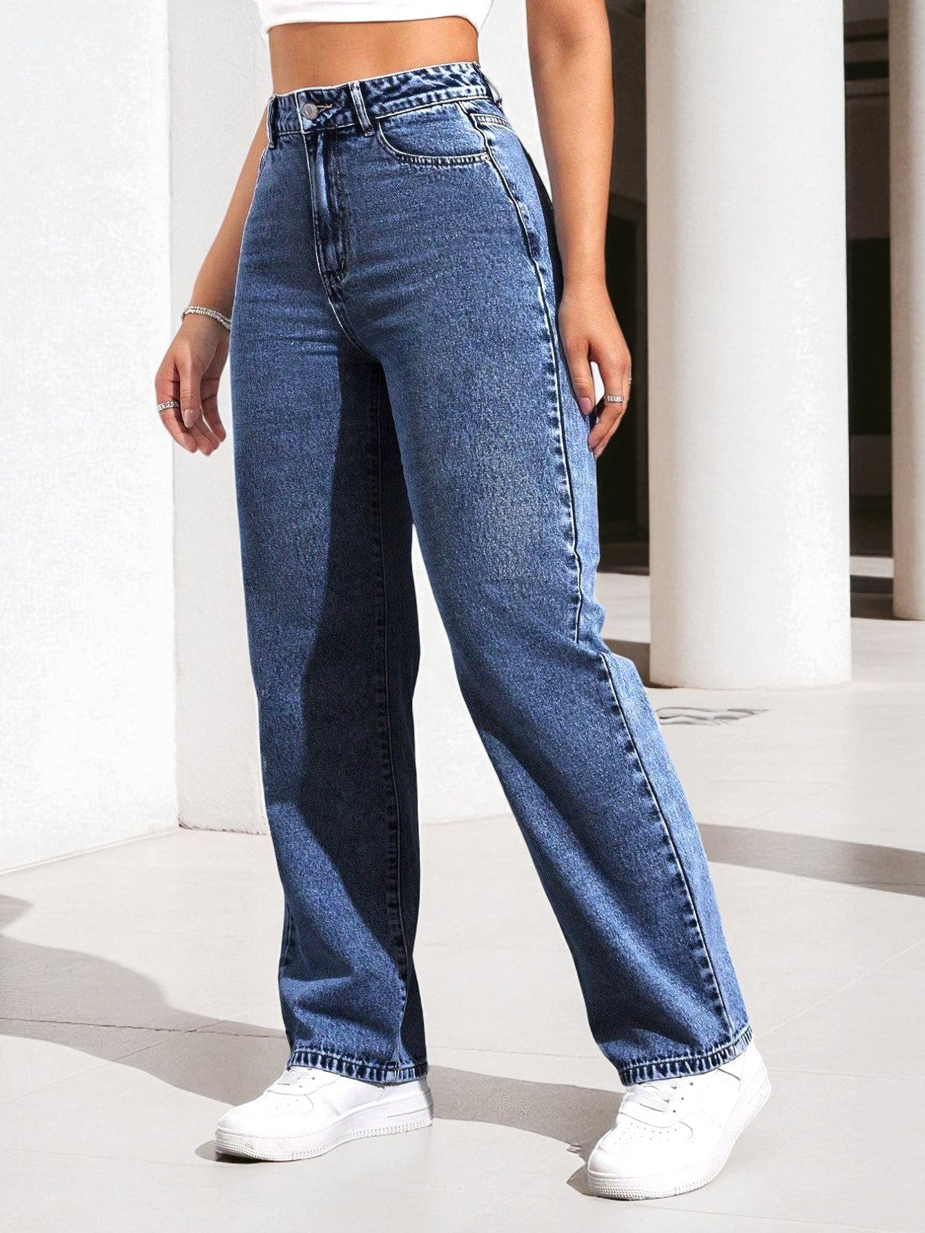 Sky Curve High-Waist Straight Fit Jeans