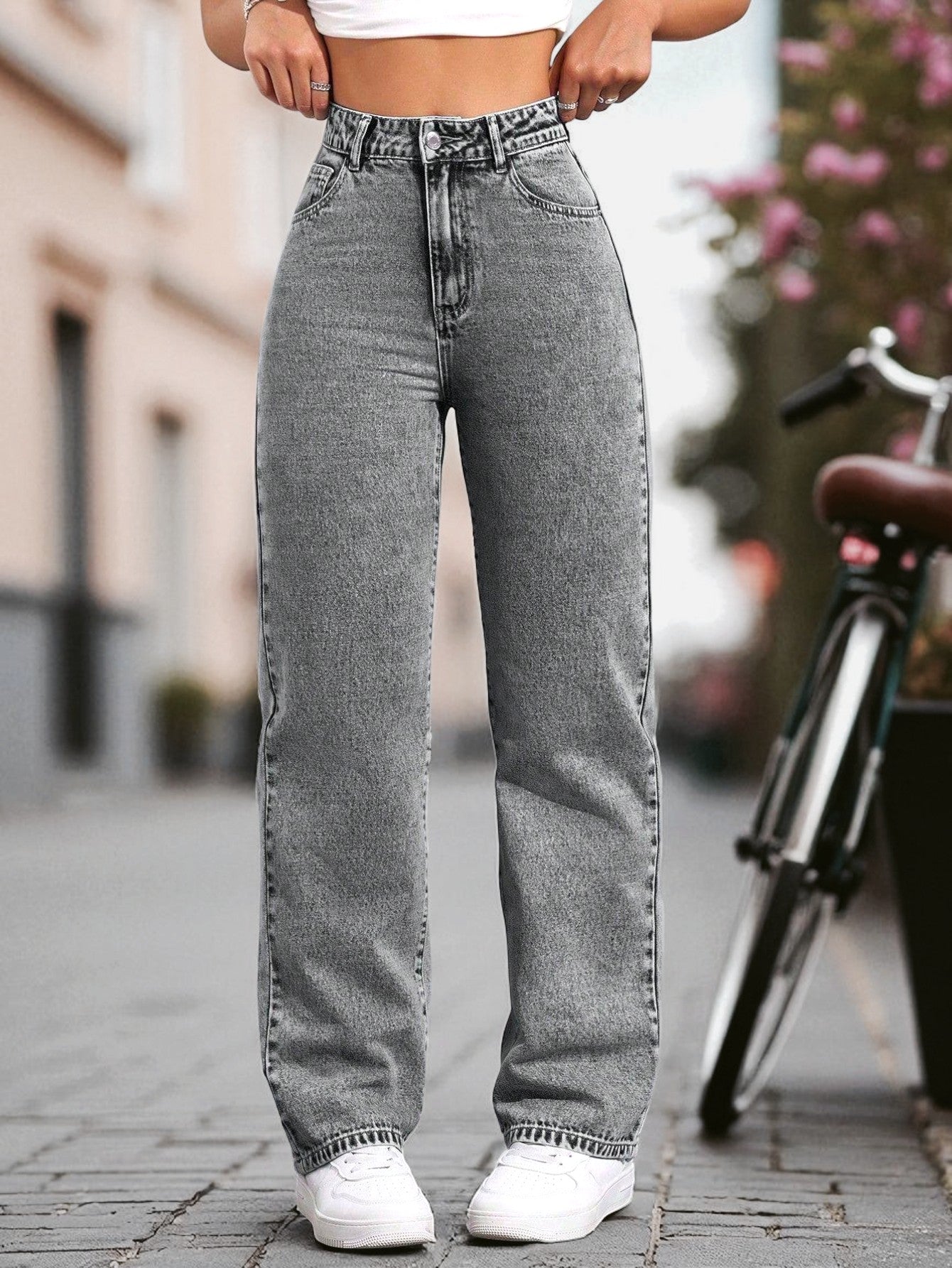 Modern Straight Cut Jeans