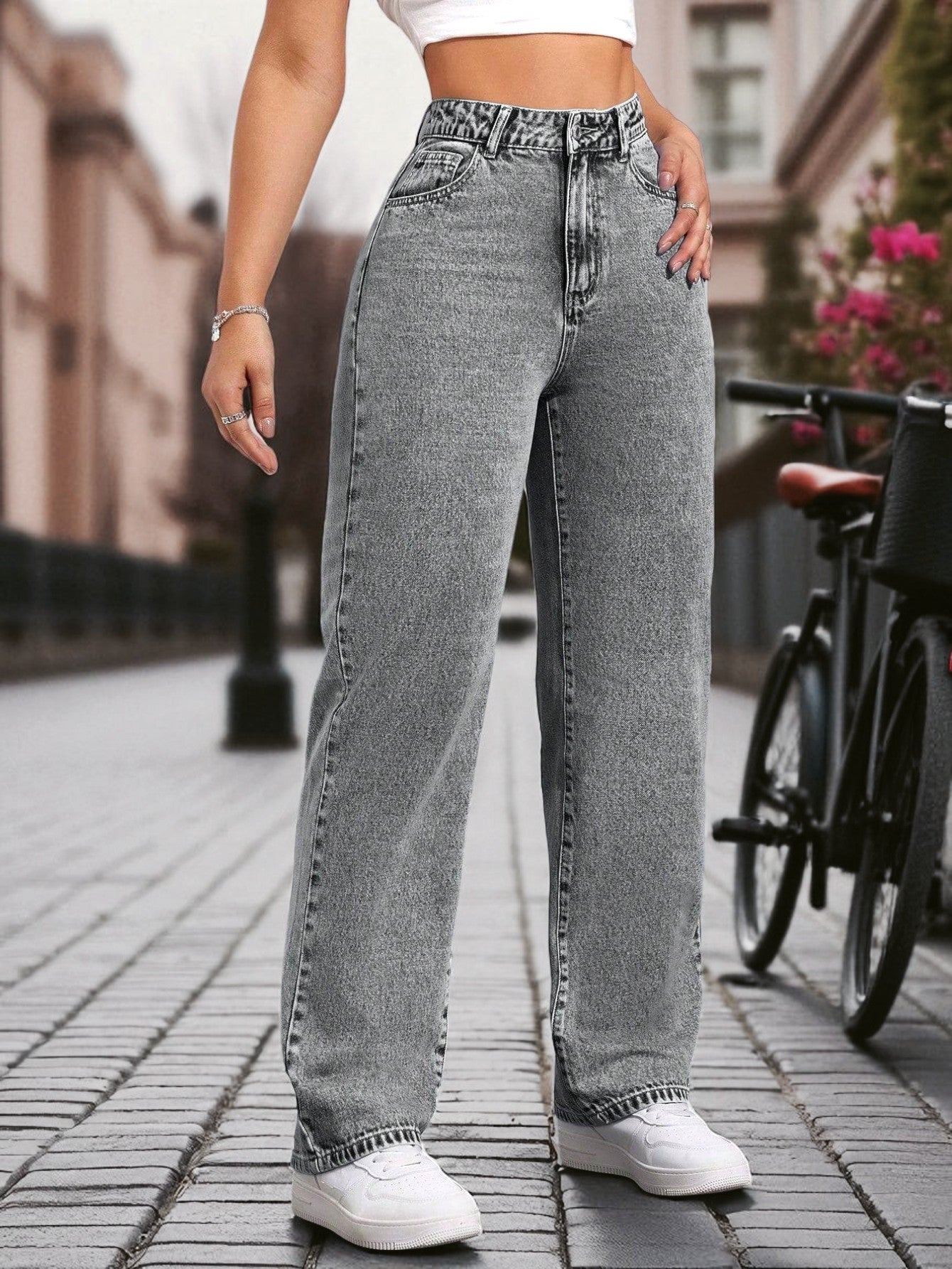 Modern Straight Cut Jeans