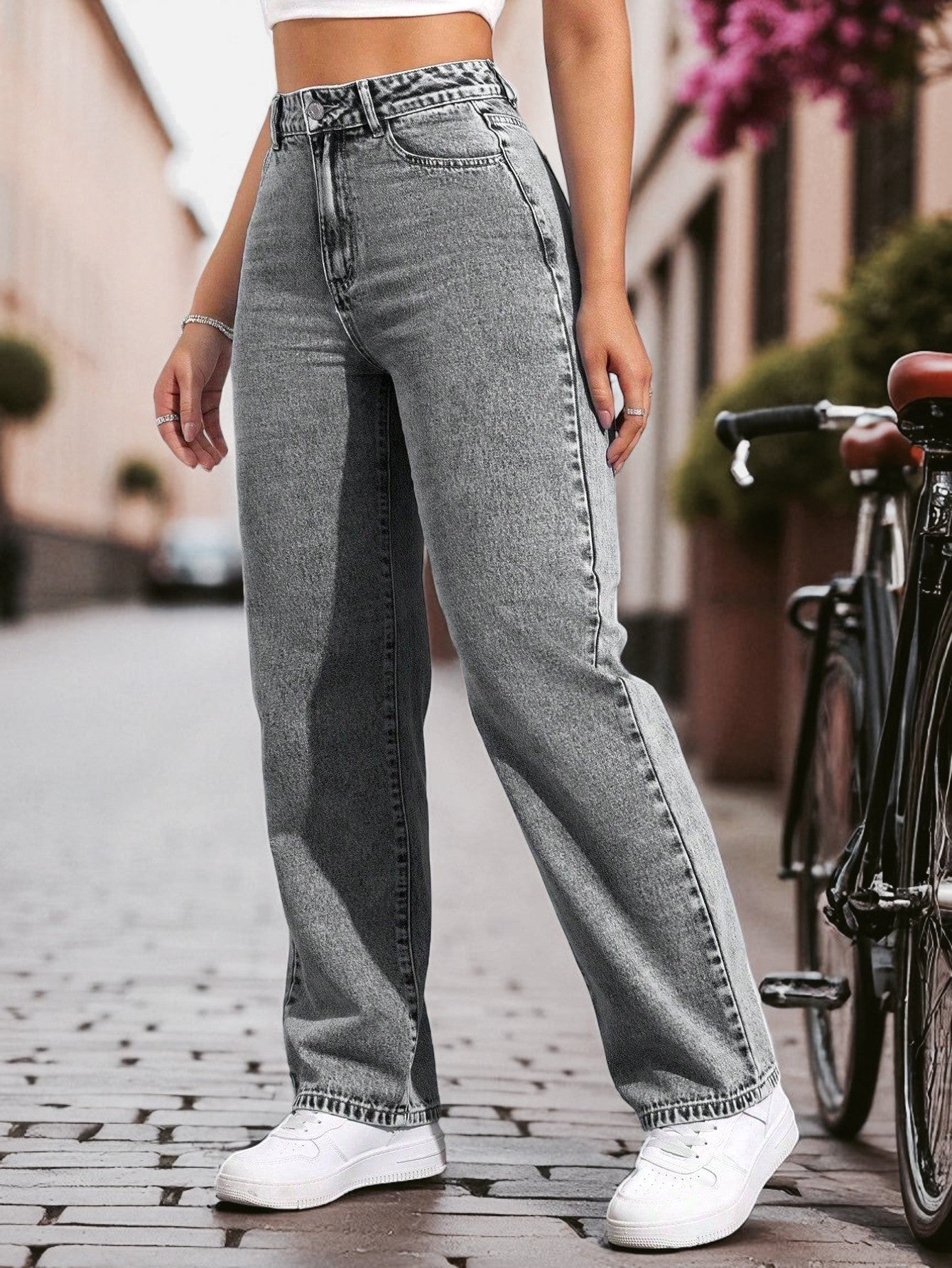 Modern Straight Cut Jeans