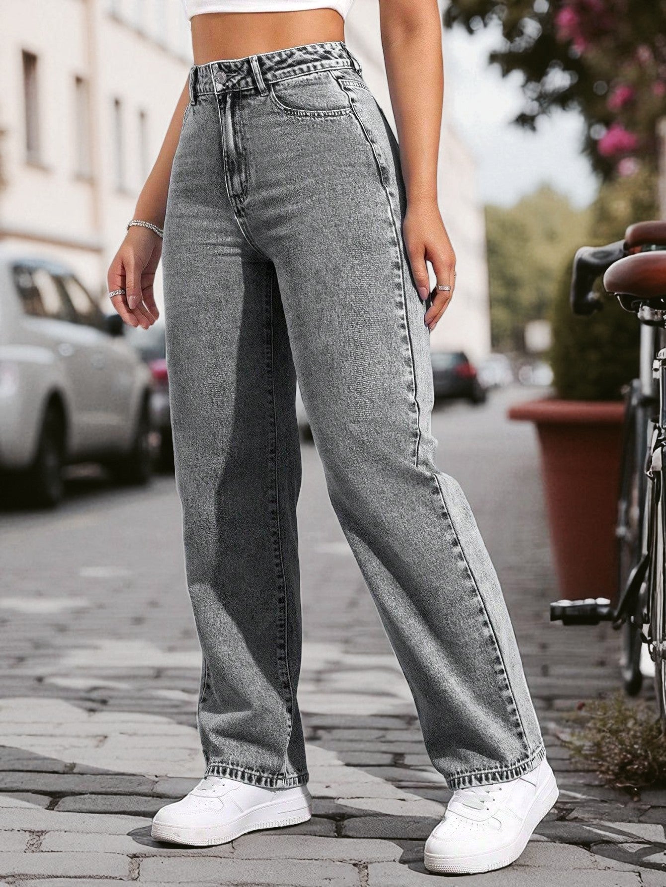 Modern Straight Cut Jeans