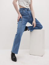 Metro Maven Cargo Jeans – Blue Cargo Jeans Close-up – Glossia Fashion