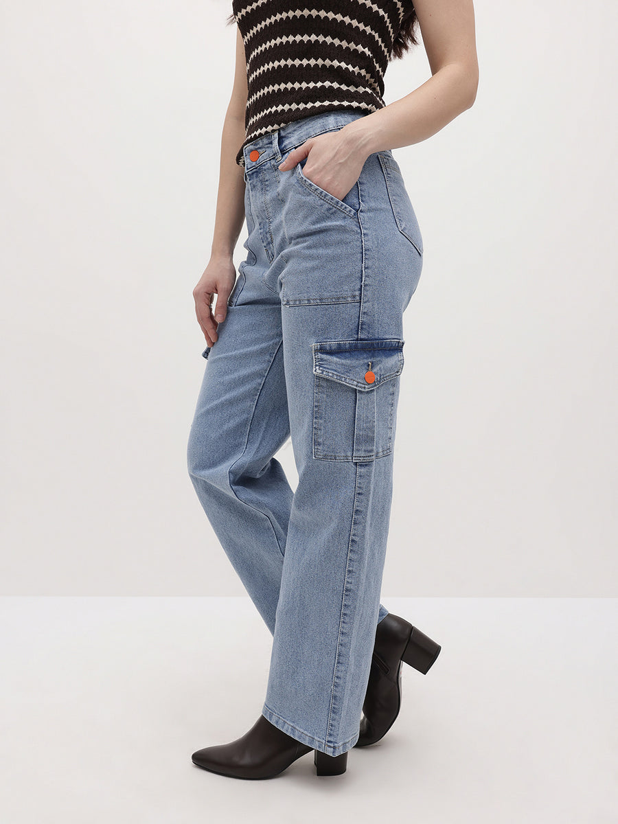 Trailblazer Cargo Denim Jeans – Light Blue Cargo Jeans Close-up – Glossia Fashion