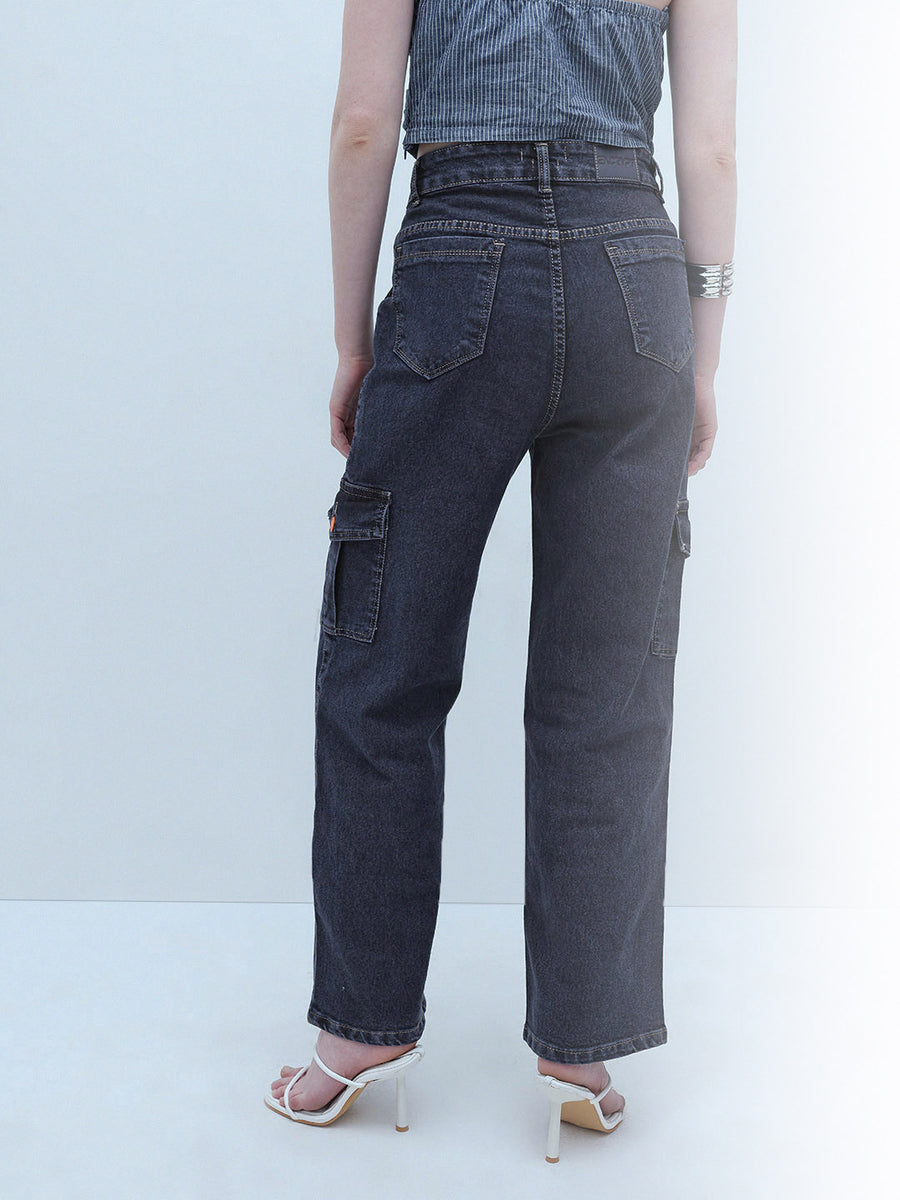 Streetwise Cargo Denim – High Rise Cargo Jeans Detail View – Glossia Fashion