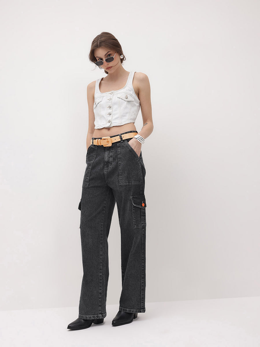 Trailblazer Cargo Denim Jeans – Black Cargo Jeans Style View – Glossia Fashion