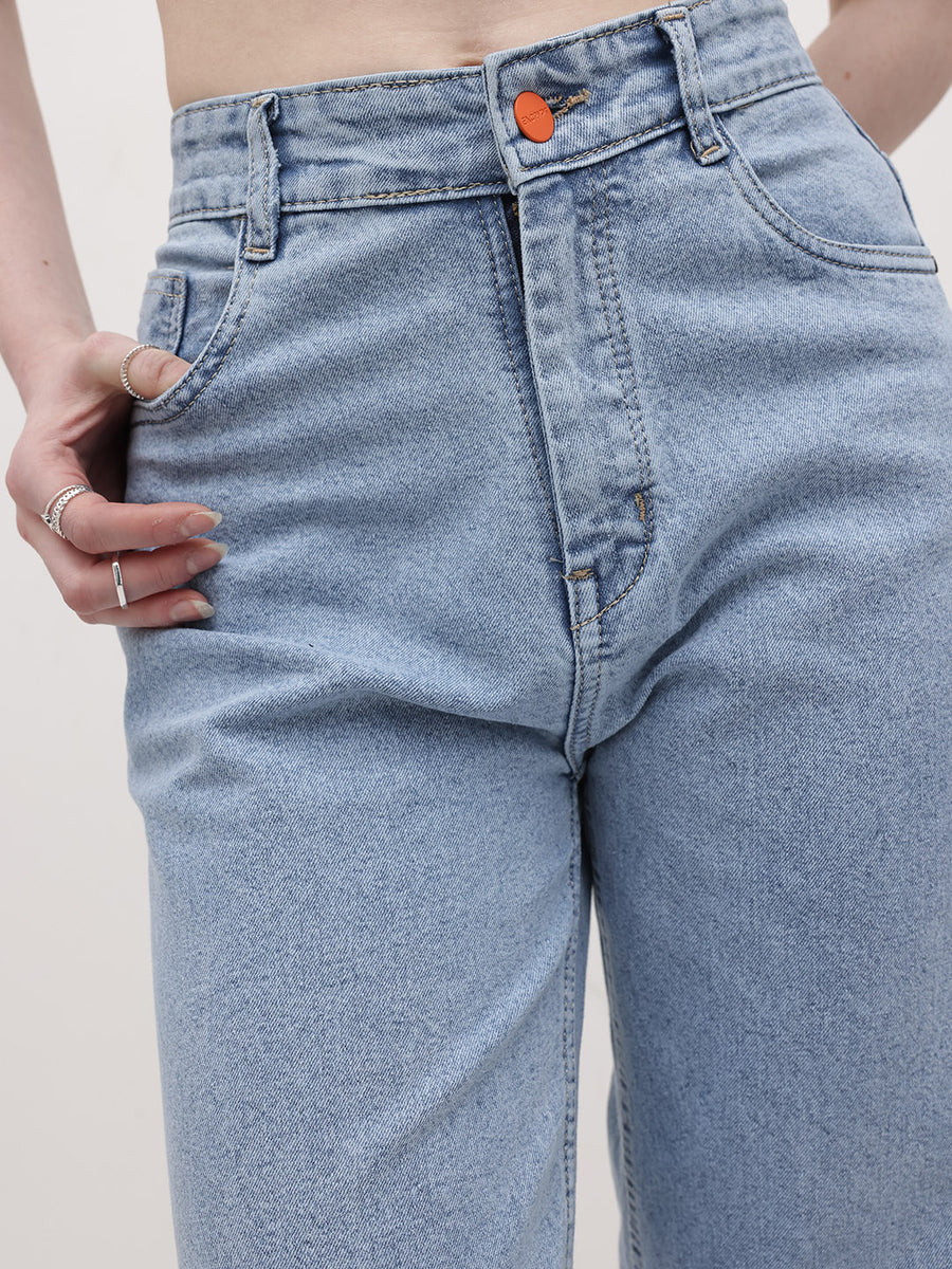 Cloud Wash Straight Fit Jeans – Cloud Wash Straight Fit Jeans Style View – Glossia Fashion