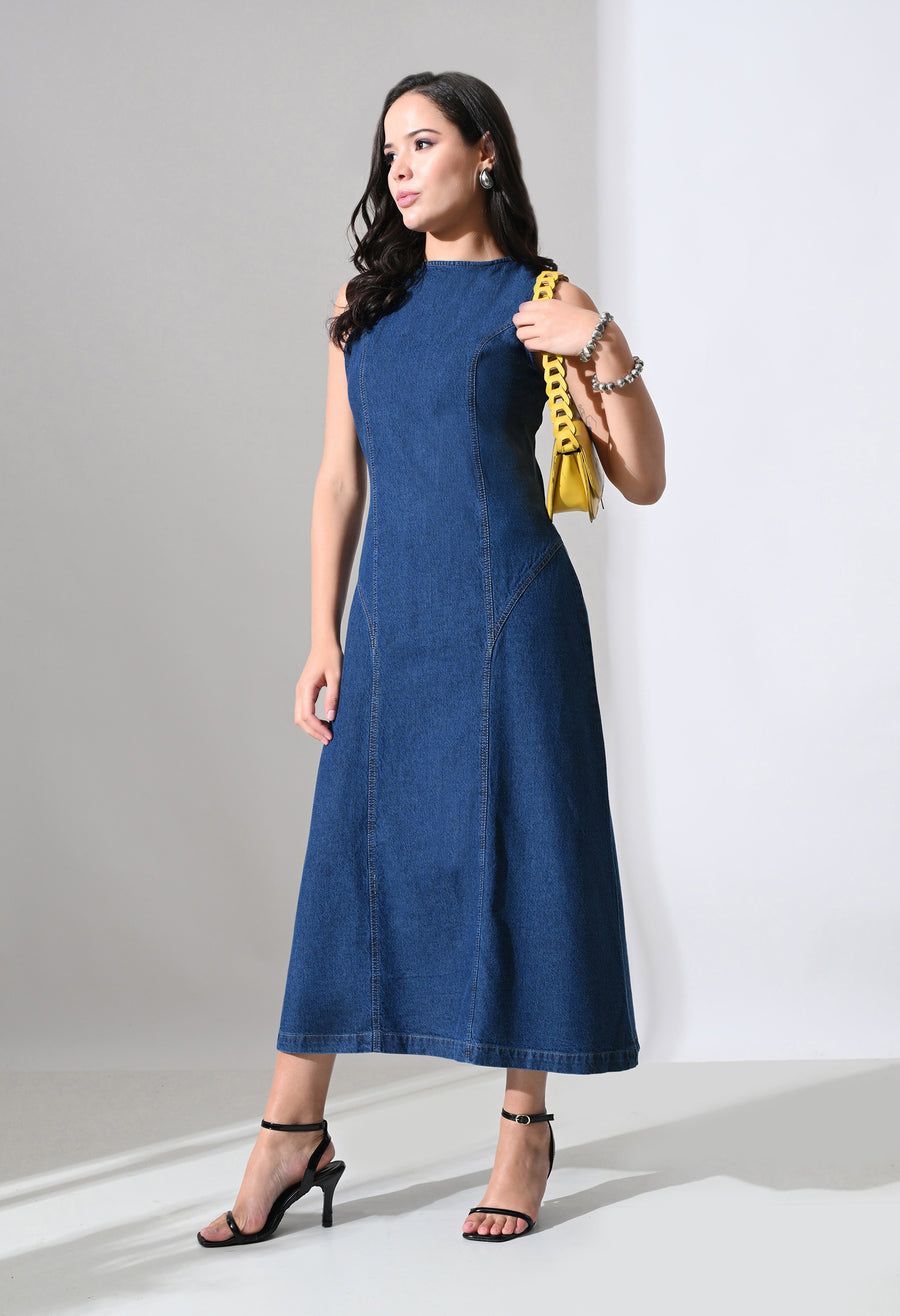 Tie-Back Denim Midi Dress – Blue Dress Close-up – Glossia Fashion
