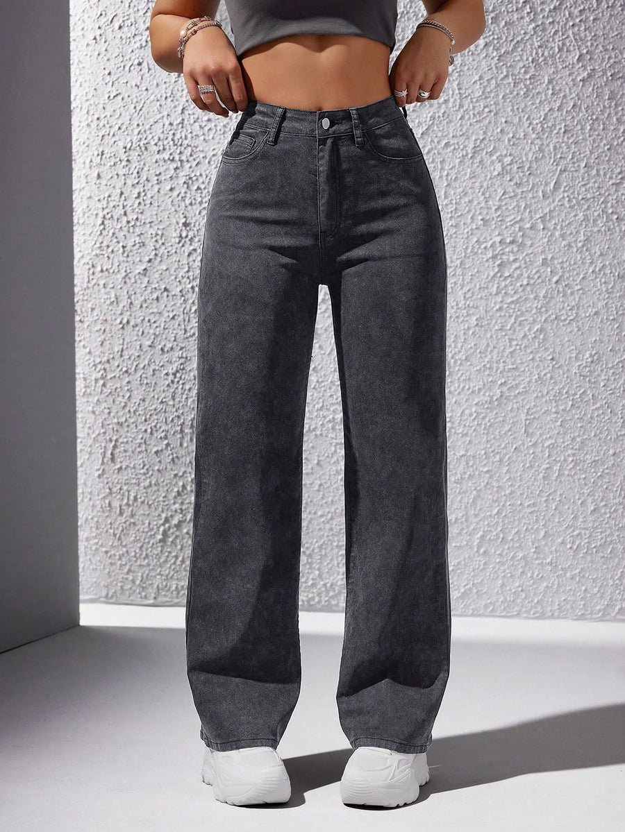 Evening Haze Straight fit Jeans – High Rise Straight Fit Jeans Close-up – Glossia Fashion