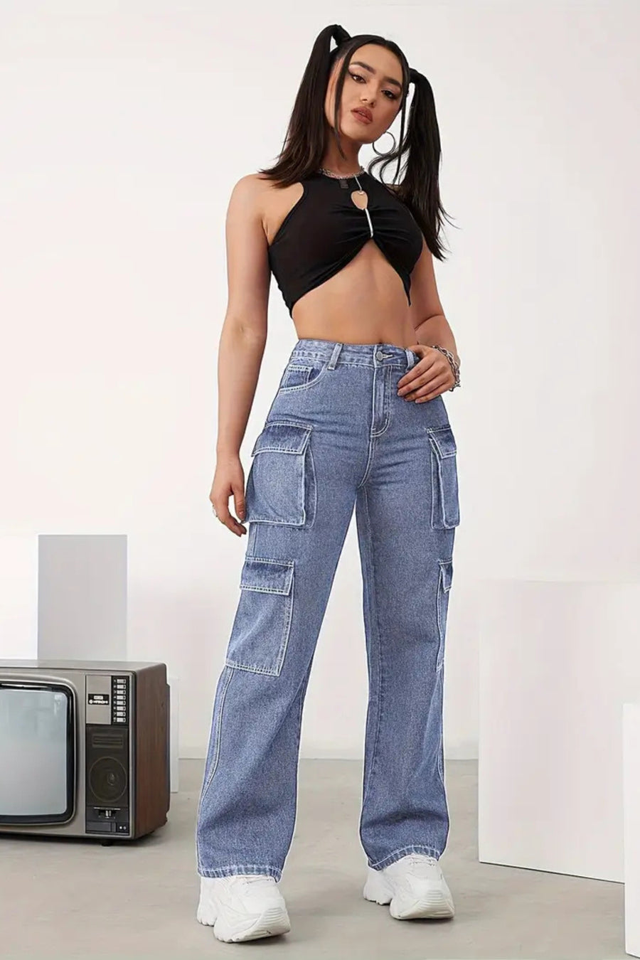 Street Style Scout Cargo Jeans – Blue Cargo Jeans Back View – Glossia Fashion