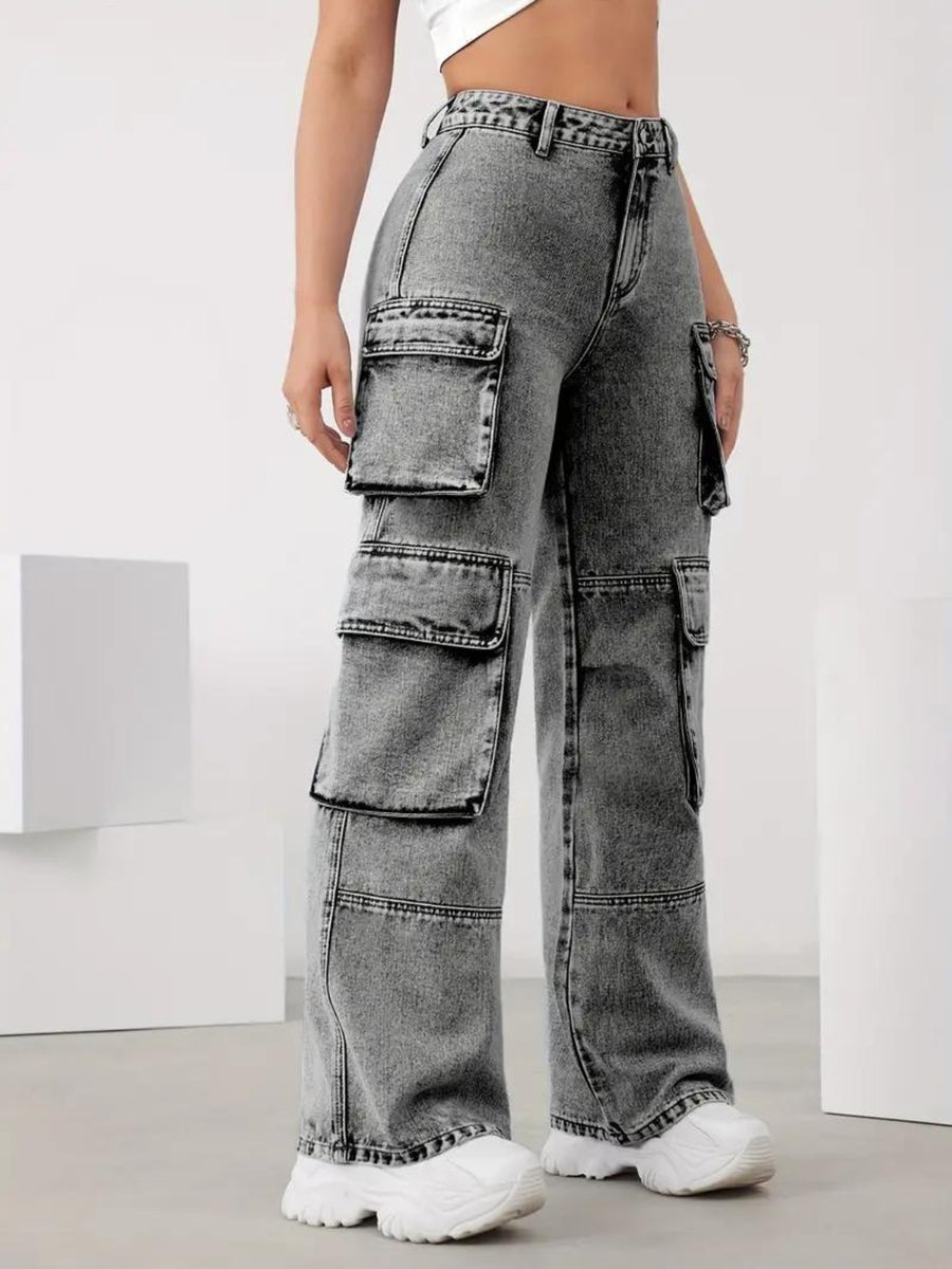 Cityscape Adventurer Cargo Denim – Grey Cargo Jeans Detail View – Glossia Fashion