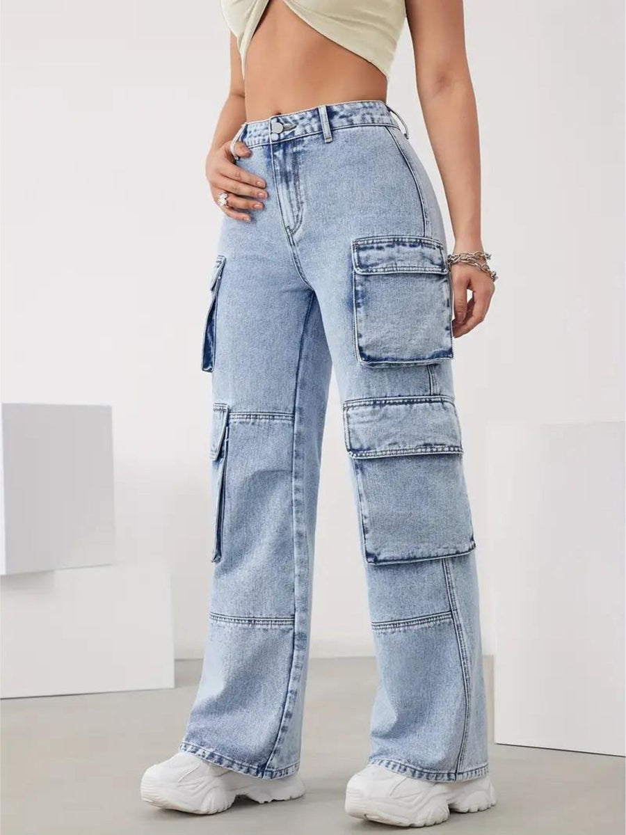 Cityscape Adventurer Cargo Denim – Light Blue Cargo Jeans Side View – Glossia Fashion