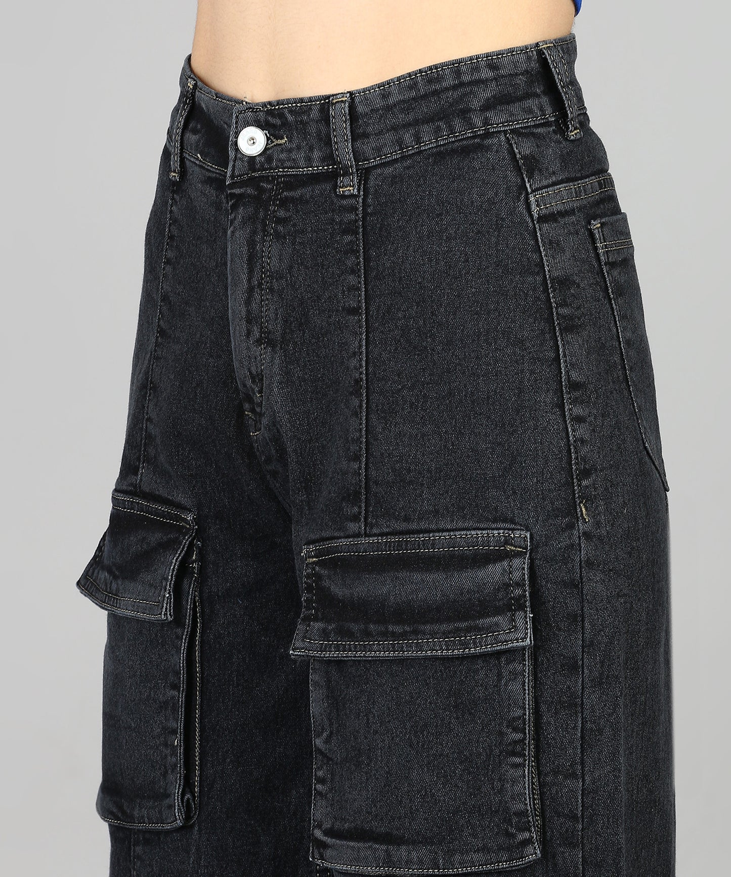 Black City Roamer Chic Cargo Jeans