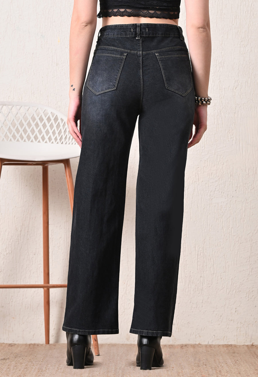 Onyx Luxe Straight Fit Jeans – Black Straight Fit Jeans Detail View – Glossia Fashion