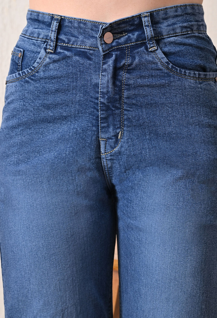 Midnight Noir Straight Jeans – Blue Straight Fit Jeans Style View – Glossia Fashion