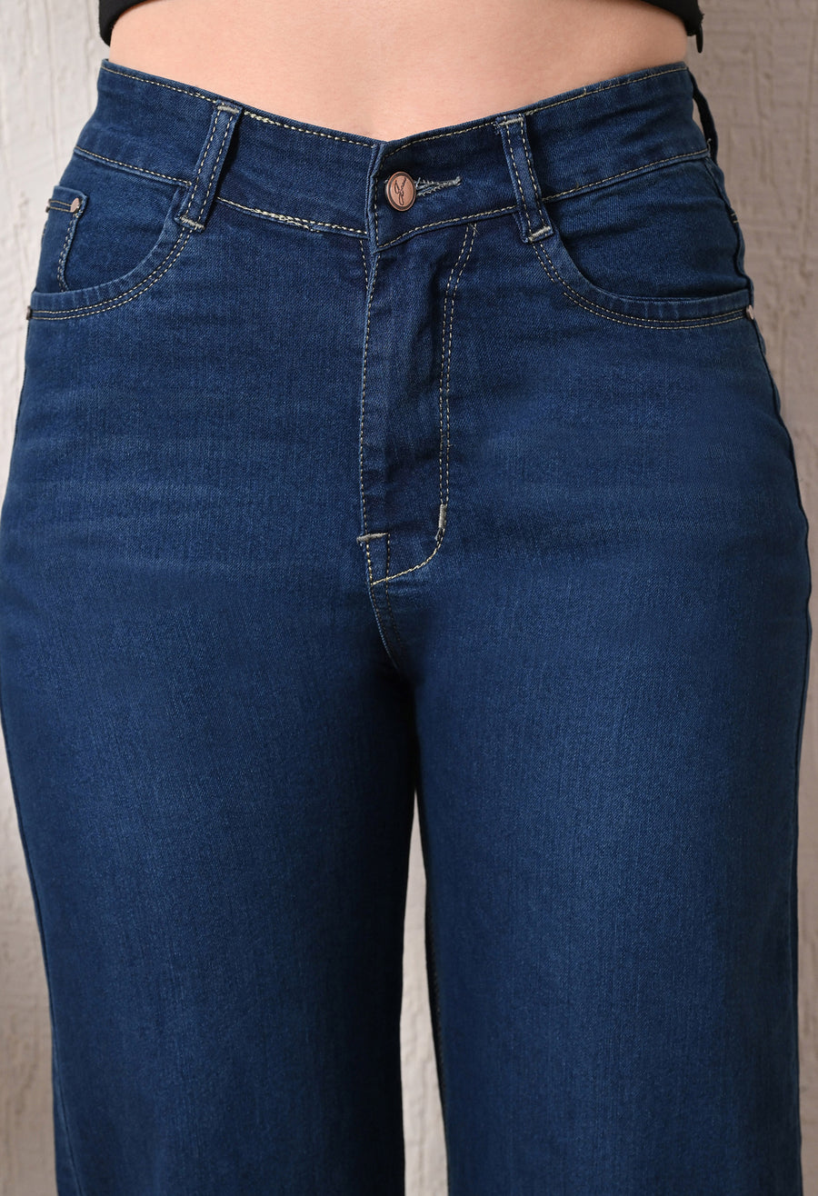 Blue Hour Straight Fit Jeans – Dark Blue Straight Fit Jeans Detail View – Glossia Fashion