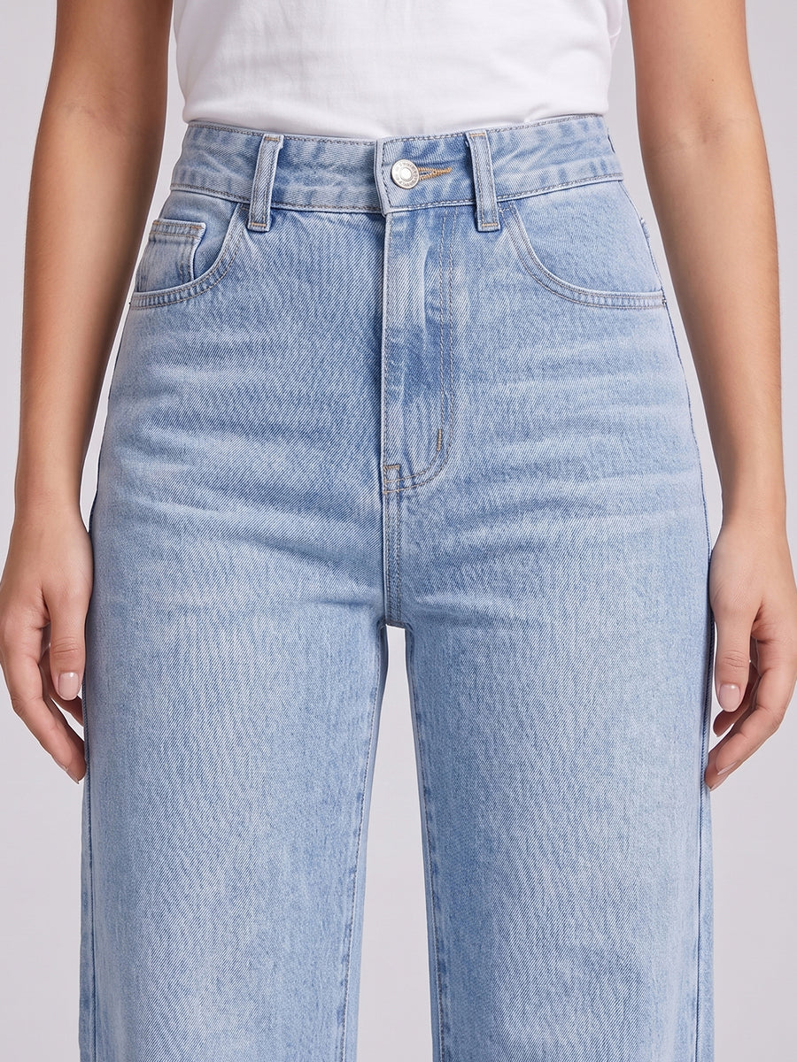 Daily Driver Straight Leg Jeans – Light Blue