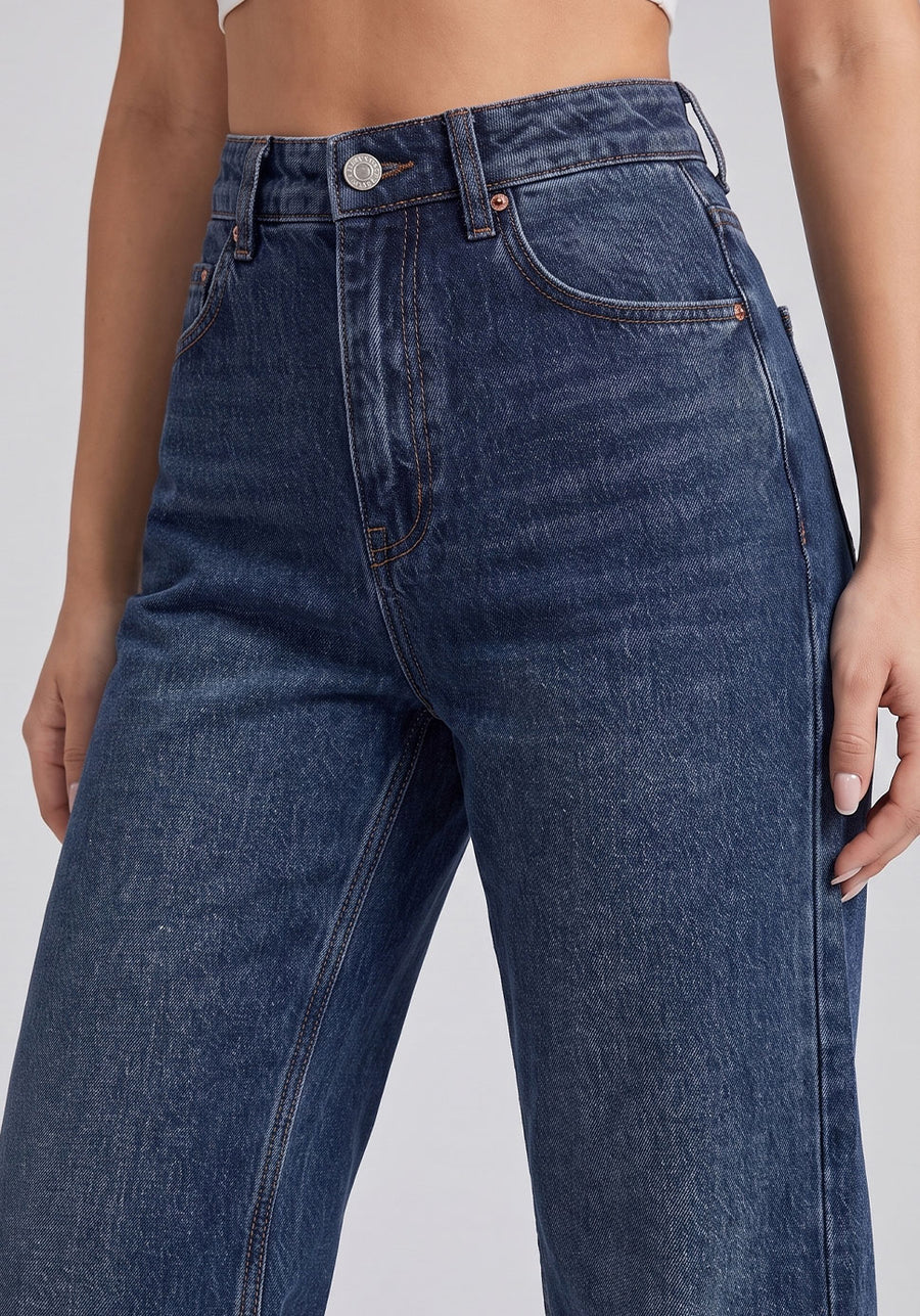 Daily Driver Straight Leg Jeans – Navy Blue