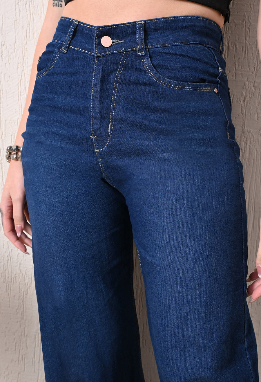 Indigo Luxe Straight Fit Jeans – Indigo Straight Fit Jeans Style View – Glossia Fashion
