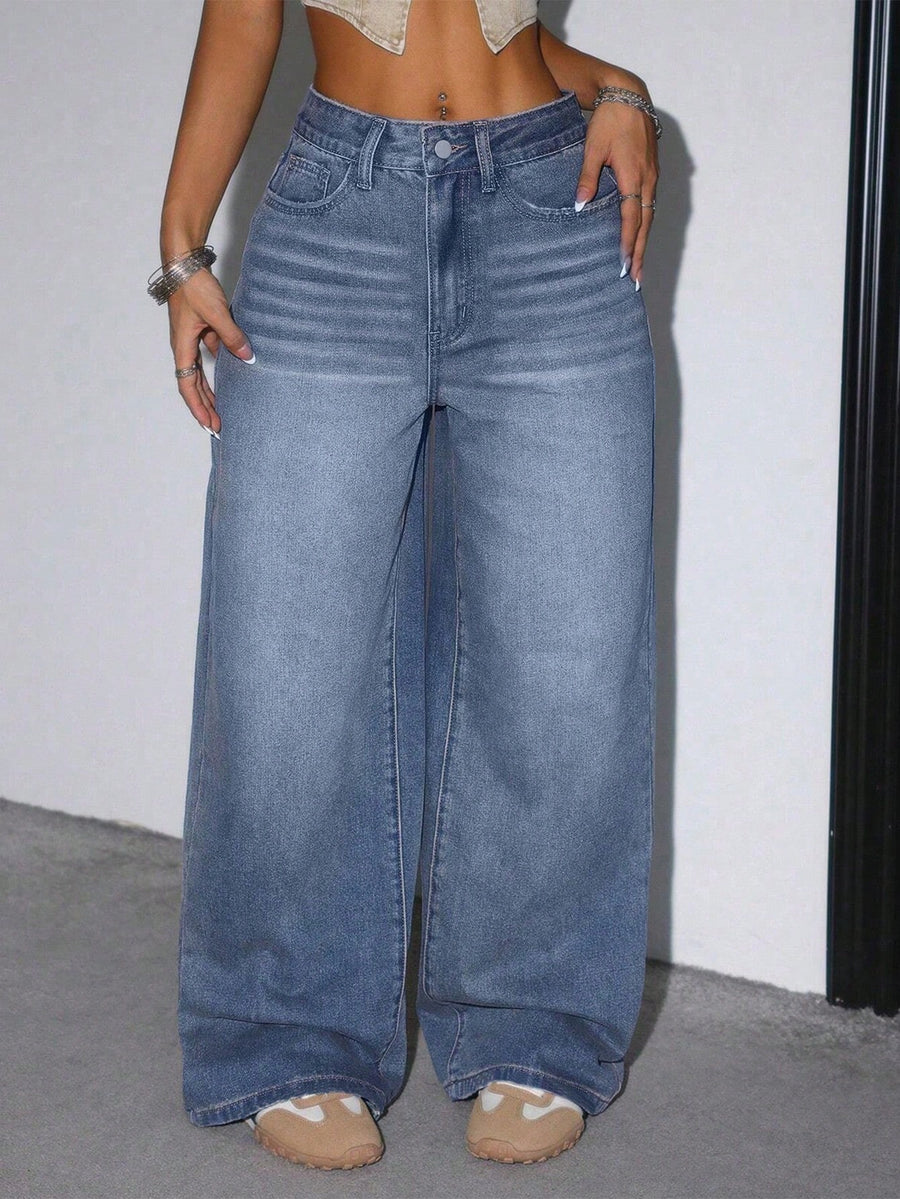 Classic Drift Wide Leg Denim – Blue Wide-Leg Jeans Detail View – Glossia Fashion
