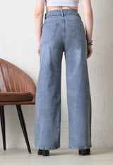 Stone Wash Wide-Leg – Grey Wide-Leg Jeans Detail View – Glossia Fashion