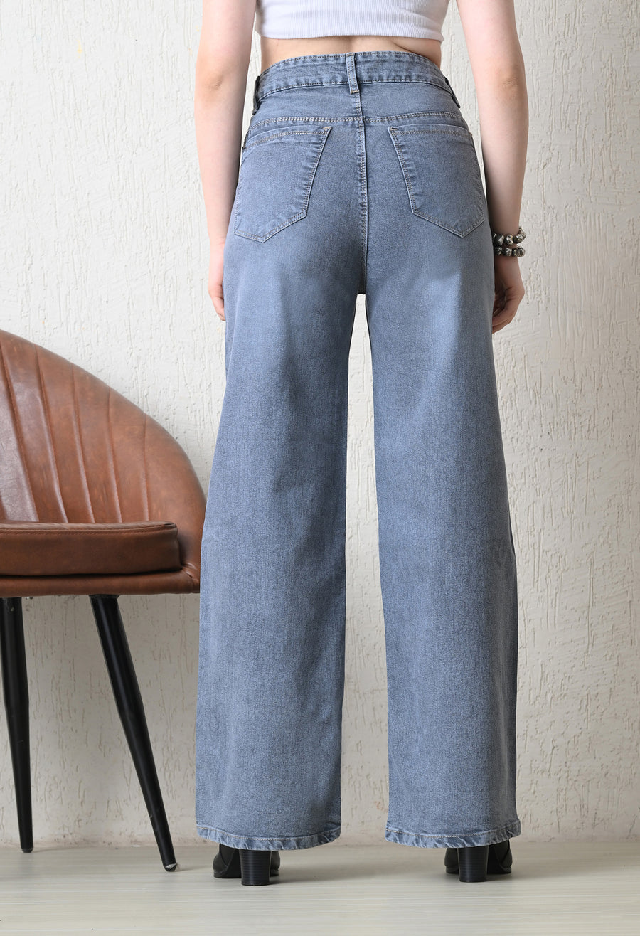 Stone Wash Wide-Leg – Grey Wide-Leg Jeans Detail View – Glossia Fashion