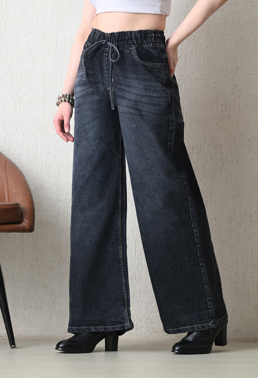 Graphite Grace Pull-On Wide-Leg – Black Wide-Leg Jeans Model View – Glossia Fashion