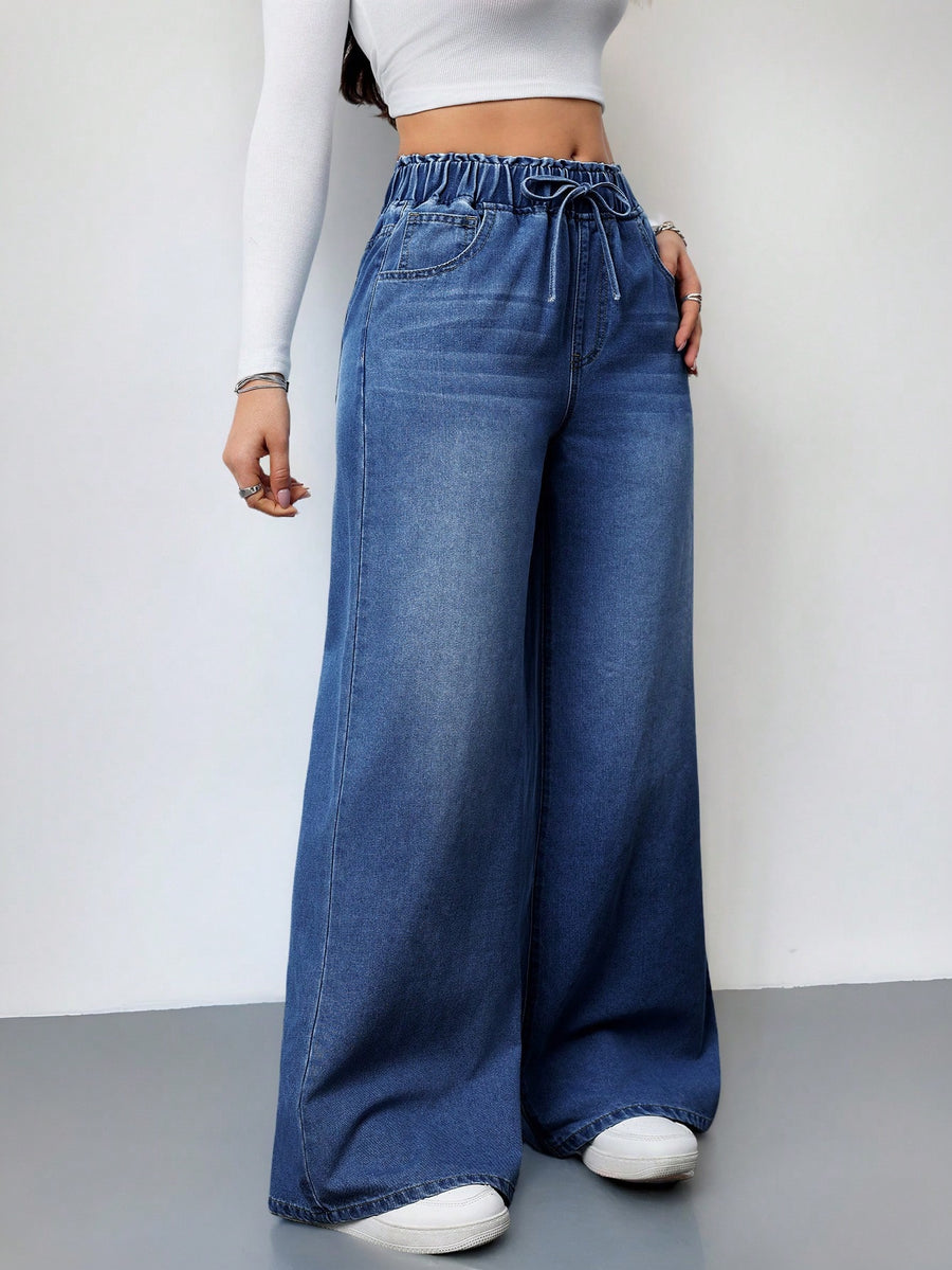 Cloud Feel High Waist Wide Denim – Blue Wide-Leg Jeans Detail View – Glossia Fashion