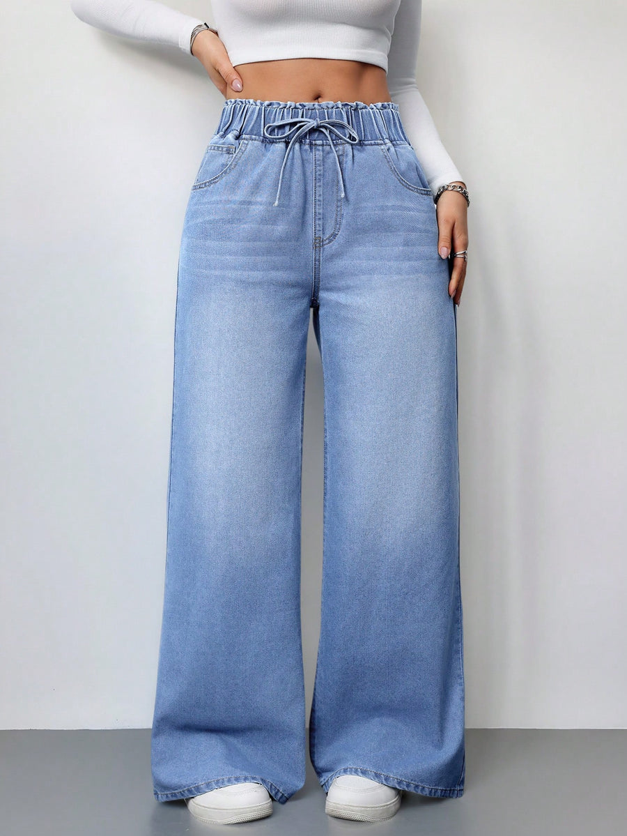 Arctic Blue Ease Wide-Leg Denim – Light Blue Wide-Leg Jeans Model View – Glossia Fashion