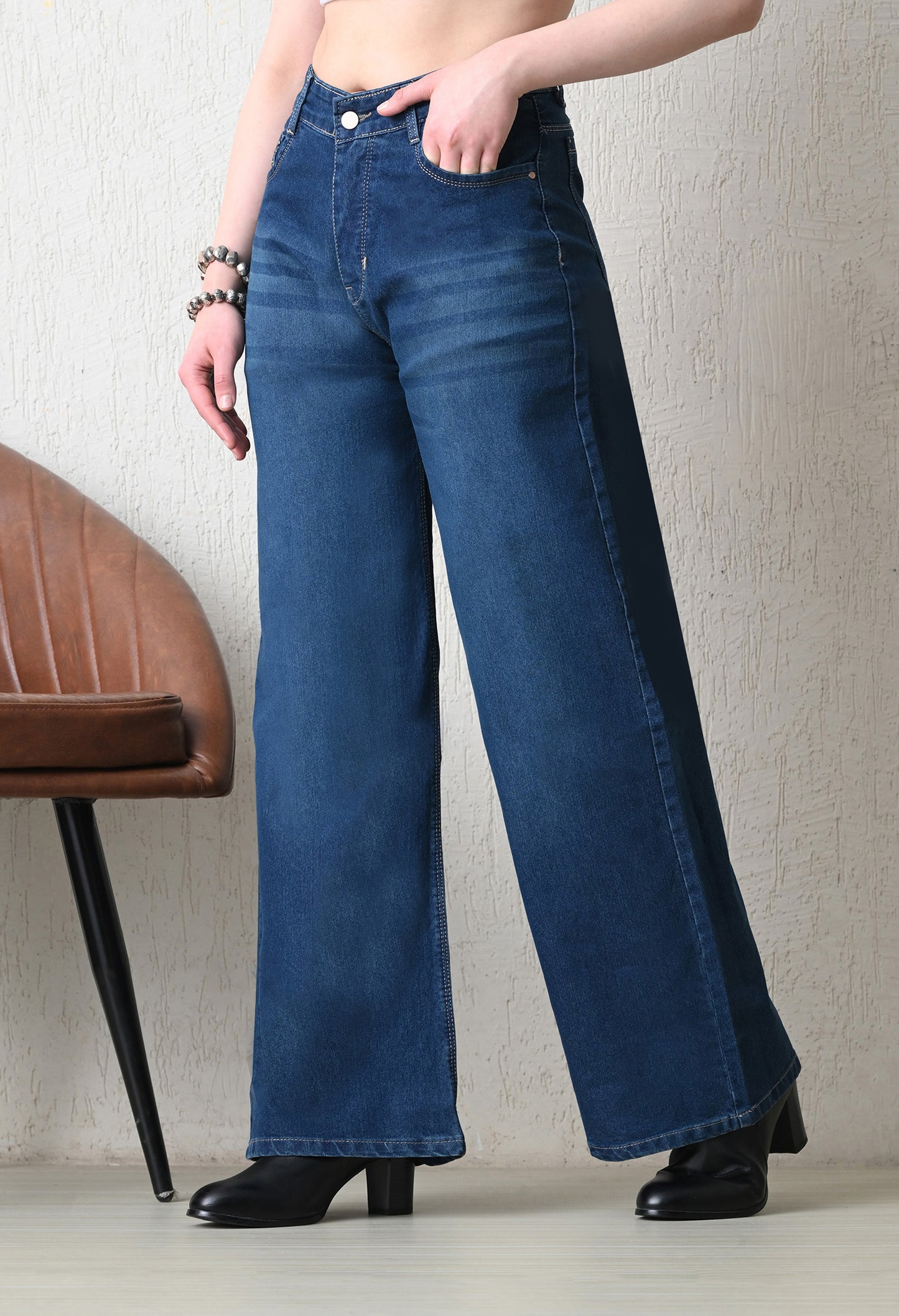Relaxed High-Rise Wide Jeans