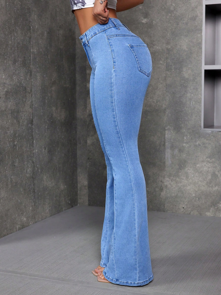 Gen Z Retro Bootcut Jeans – Light Blue Bootcut Jeans Detail View – Glossia Fashion