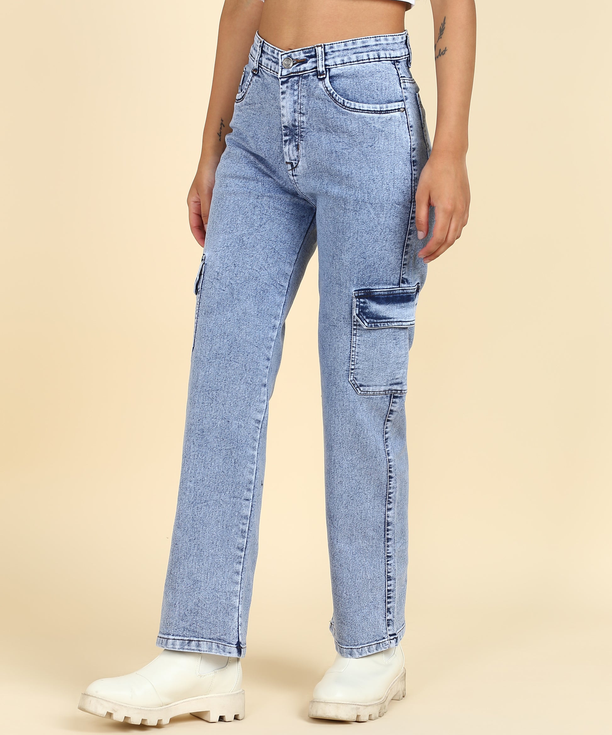 Straight-fit jeans - Women's fashion