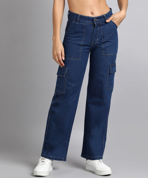 The Secret to Looking Good in Boyfriend Jeans