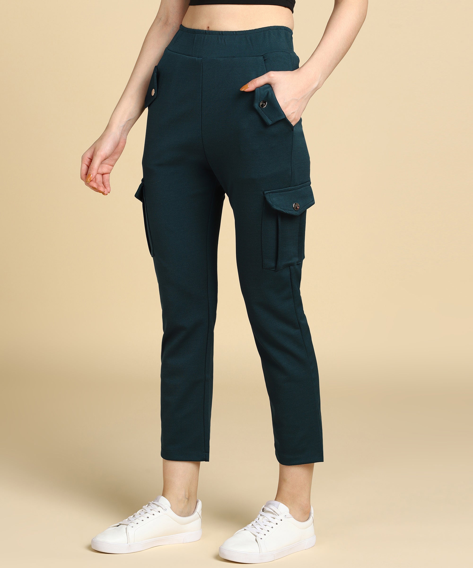 Tapered cargo 2025 pants womens