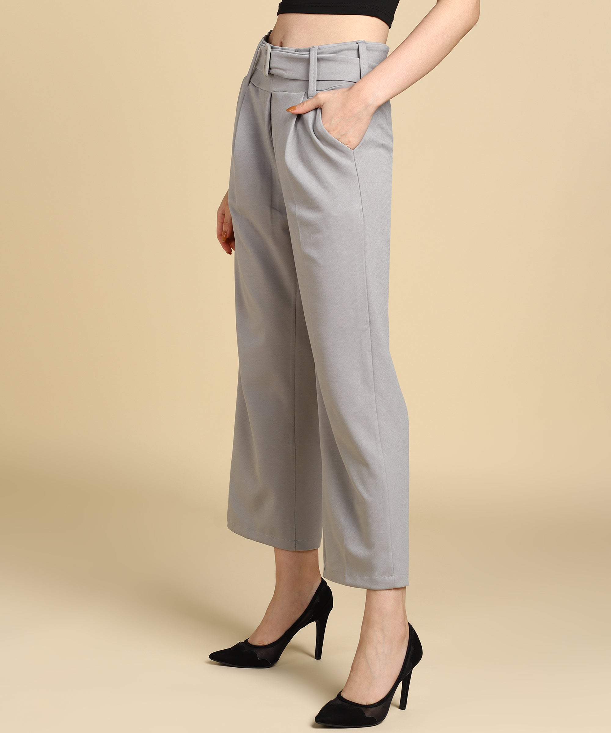 Late 1960s and early 1970s popular trend parallel trousers is becoming  latest go to style for every… | How to look classy, Collar shirts women,  Chinese collar shirt